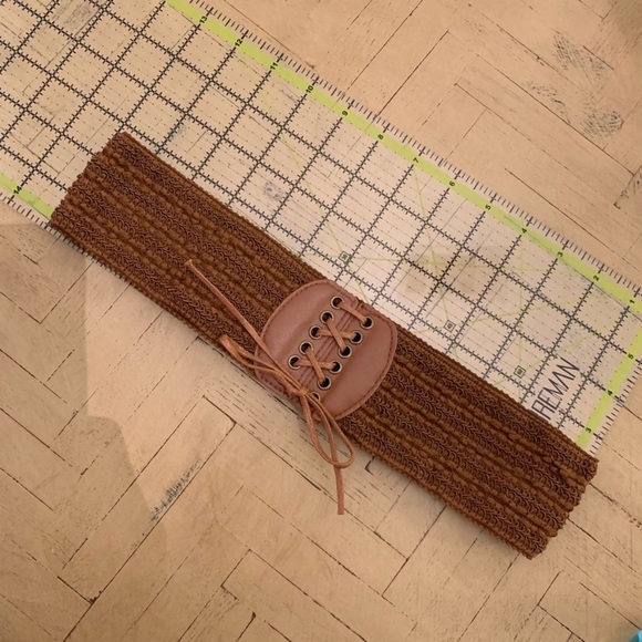 Brown Stretchy Wide Woven Boho Belt Faux Leather - Picture 8 of 8